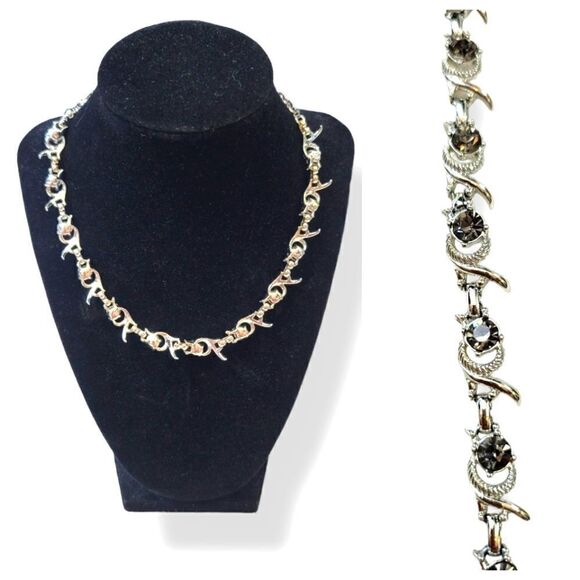 Vintage Sarah Coventry Cool Surrender Smokey Gray Silver Necklace - Picture 1 of 9